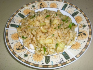 Салат с булгуром и огурцом 