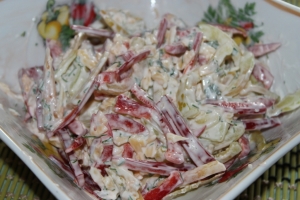 Салат с сыром и перцем 