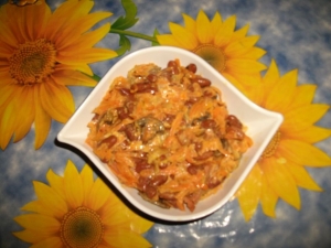 Салат с грибами и колбасой на праздник 