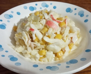 Салат с крабовыми палочками и капустой 