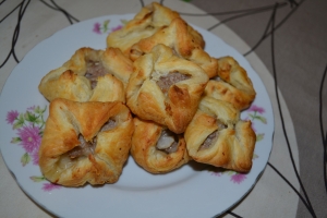 Самса узбекская из слоеного теста с мясом в домашних условиях в духовке 