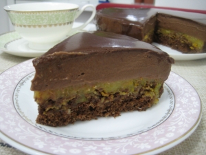 Шоколадно-апельсиновый муссовый торт с бисквитом 