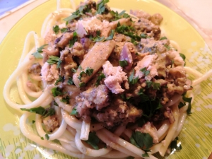 Спагетти с морепродуктами в сметанном соусе 