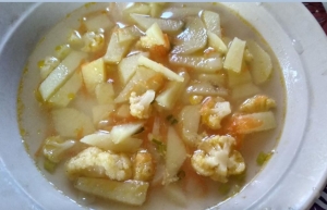 Суп с курицей и цветной капустой 