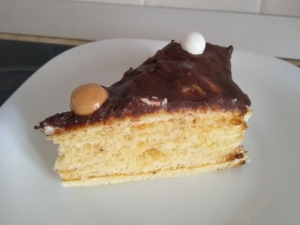 Торт "Молочная девочка" с творожным кремом 