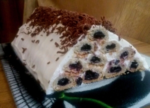 Торт "Монастырская изба" со смородиной 