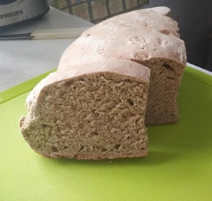Цельнозерновой хлеб на кефире без дрожжей 