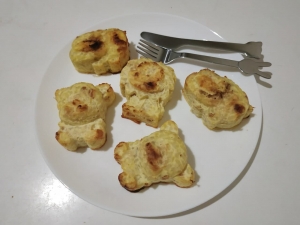 Творожно-рисовая запеканка с изюмом без сахара для детей 2 года