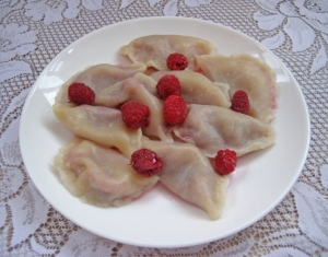 Вареники с малиной. Заварное тесто 