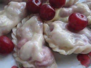 Вареники с вишней (постные) 