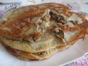 Вегетарианские чебуреки с чечевицей и капустной 