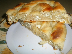 Вертута с творогом по-молдавски из вытяжного теста 