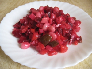 Винегрет с фасолью и огурцами 