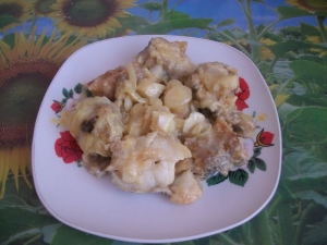 Вкусный минтай с луком на сковороде 