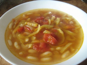 Вкусный суп с болгарским перцем и фасолью 