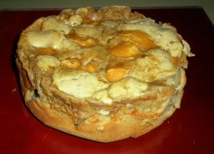 Влажный яблочный пирог с пропиткой 