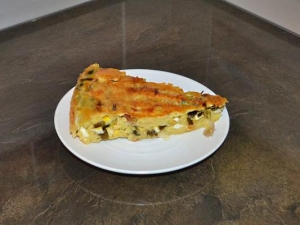 Заливной пирог с яйцом и луком 