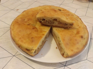 Заливной пирог с паштетом на быстром тесте 