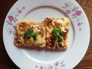 Запеканка из лаваша с грибами и сыром 