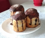 Кулич с кусочками шоколада