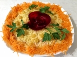 Салат "Изюминка" из свеклы, моркови и сыра
