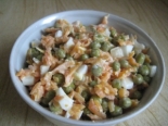 Салат из вареной моркови и горошка 