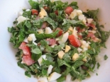Салат с рукколой, яйцом и помидорами 