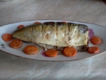 Скумбрия запеченная в фольге с лимоном и морковью в духовке