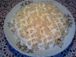 Слоеный салат с курицей и ананасами 